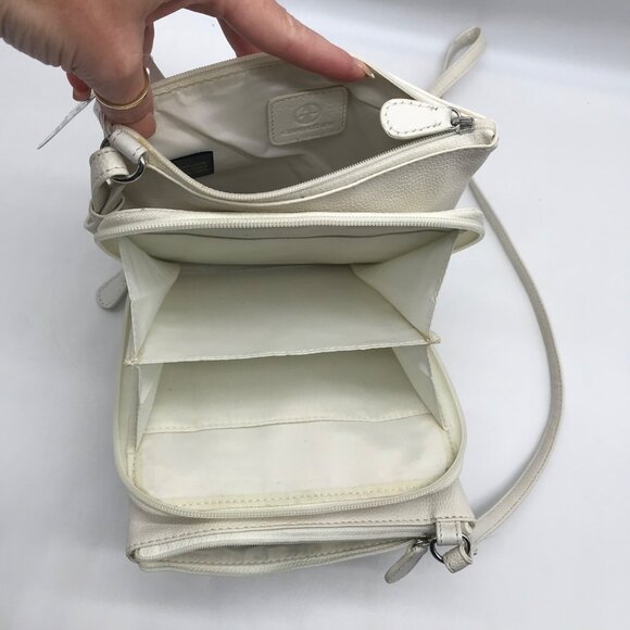 Giani Bernini White Softy Core Crossbody Bag - Picture 11 of 11